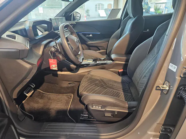 PEUGEOT 2008 1.2 Hybrid 145 GT