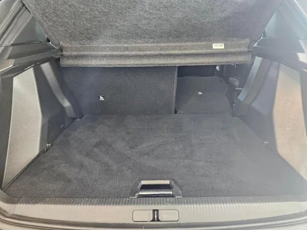 PEUGEOT 2008 1.2 Hybrid 145 GT