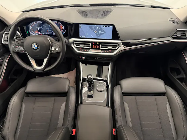 BMW 320i xDrive