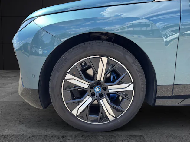 BMW iX xDrive40