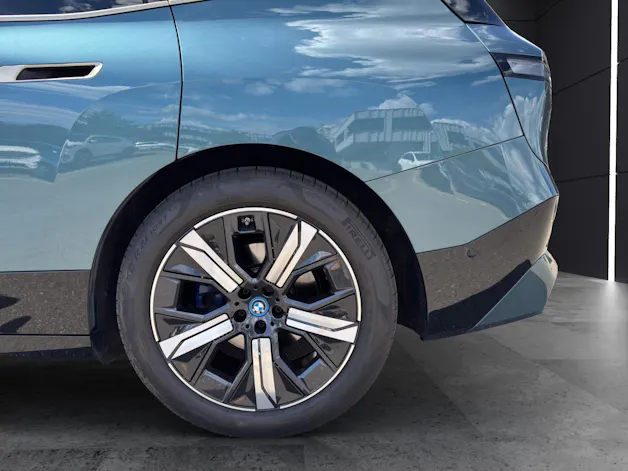 BMW iX xDrive40