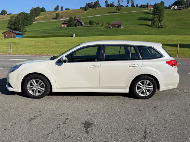 Subaru Legacy Station 2.0i Swiss