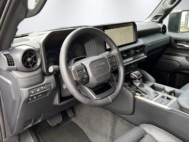 Toyota Land Cruiser 2.8 D 48V Invincible