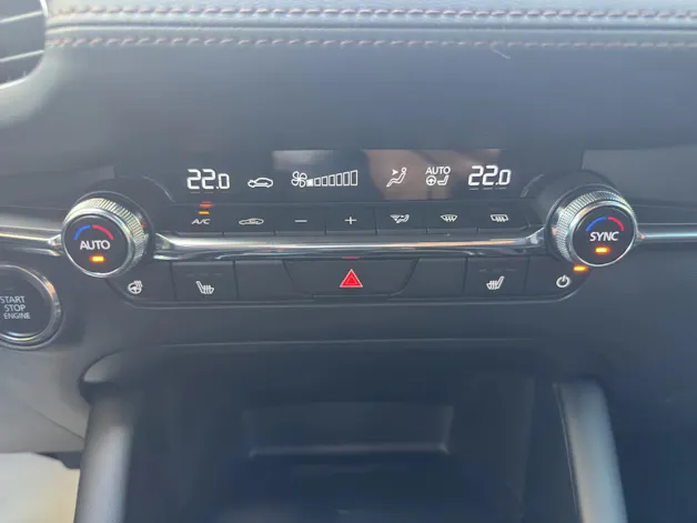 Mazda 3 Sedan SKYACTIV-G M Hybrid 140 Exclusive Line Automat