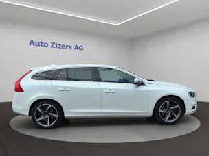 Volvo V60 D6 AWD Plug-in Hybrid Momentum R-Design