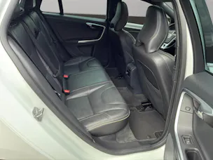 Volvo V60 D6 AWD Plug-in Hybrid Momentum R-Design