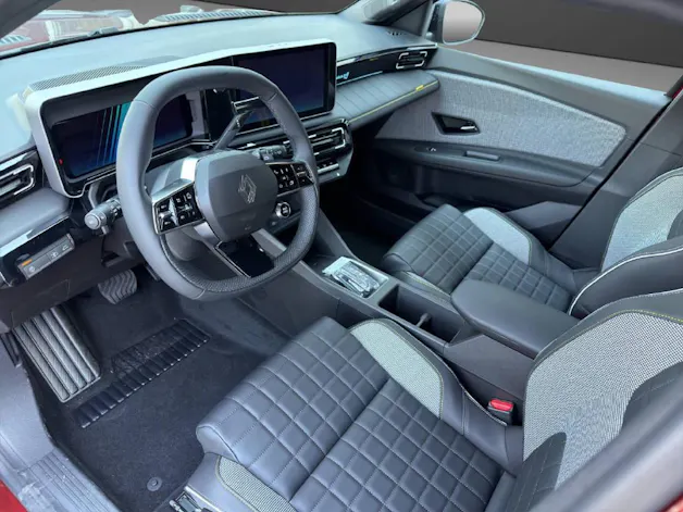Renault R4 E-Tech Comfort Range plein sud iconic