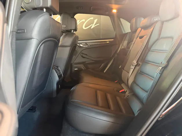 PORSCHE Macan S PDK