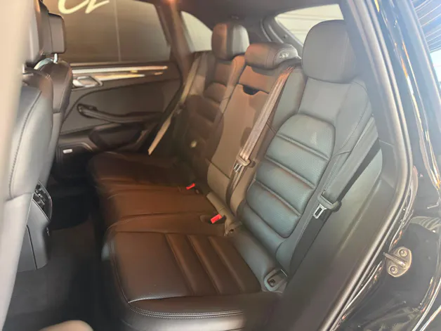 PORSCHE Macan S PDK