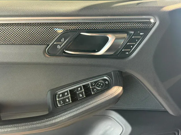 PORSCHE Macan S PDK