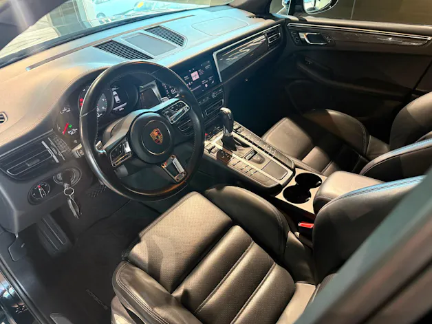 PORSCHE Macan S PDK