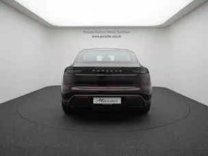 Porsche Macan 4