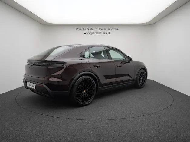 Porsche Macan 4