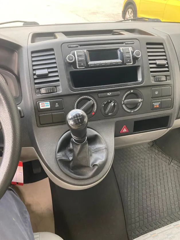 VW T5 2.0 TDI Champion