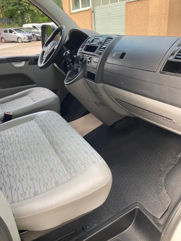 VW T5 2.0 TDI Champion