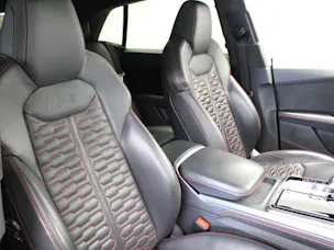 AUDI RSQ8 quattro tiptronic