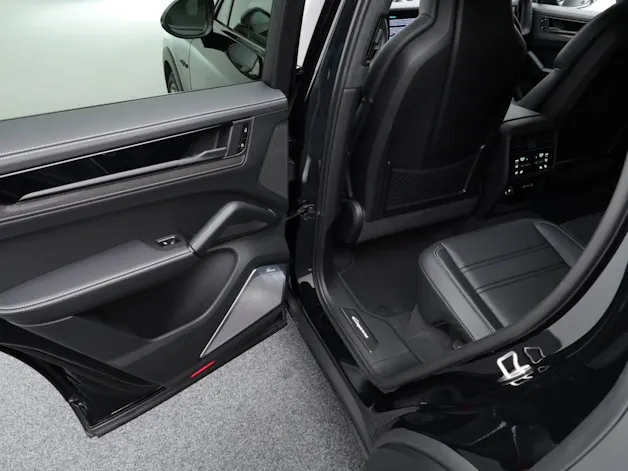 Porsche Cayenne Turbo E-Hybrid Coupé mit GT-Paket