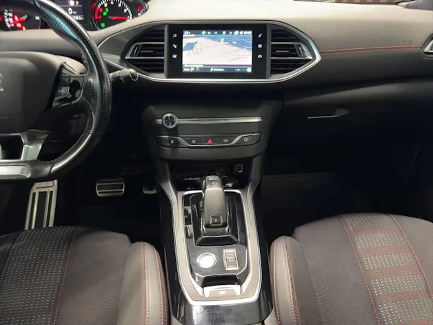 PEUGEOT 308 1.2 Pure Tech GT Line EAT8