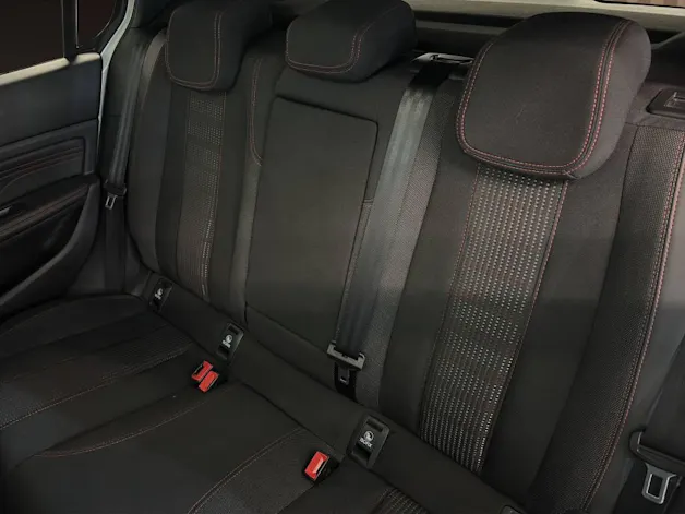 PEUGEOT 308 1.2 Pure Tech GT Line EAT8