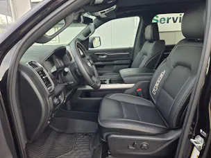 DODGE Ram 1500 5.7 V8 4x4 Rebel 396PS / 3.5T AHK