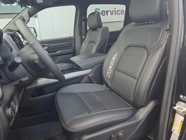 Dodge Ram 1500 5.7 V8 4x4 Rebel 396PS / 3.5T AHK