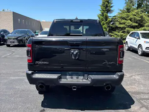 Dodge Ram 1500 5.7 V8 4x4 Rebel 396PS / 3.5T AHK