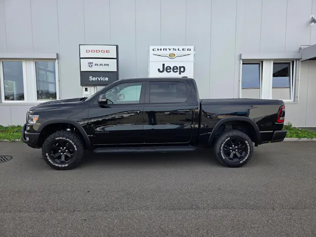 DODGE Ram 1500 5.7 V8 4x4 Rebel 396PS / 3.5T AHK