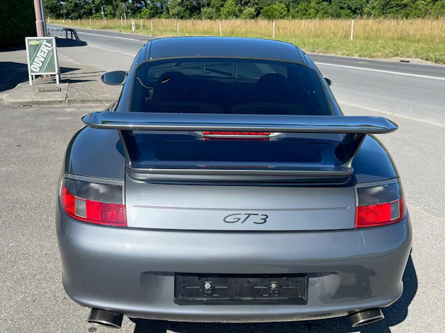Porsche CARRERA