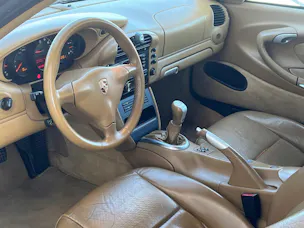 Porsche CARRERA