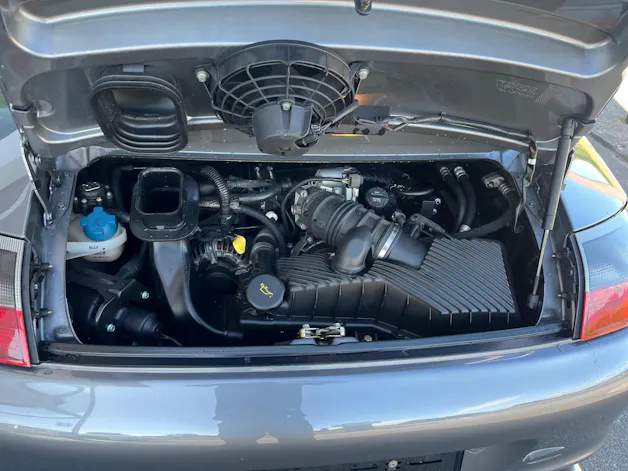 Porsche CARRERA