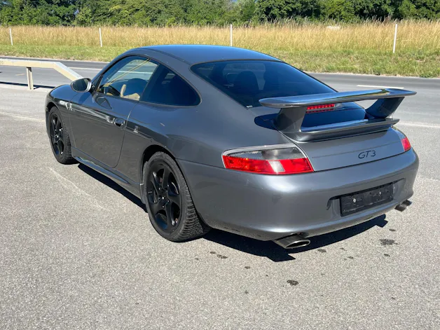 Porsche CARRERA