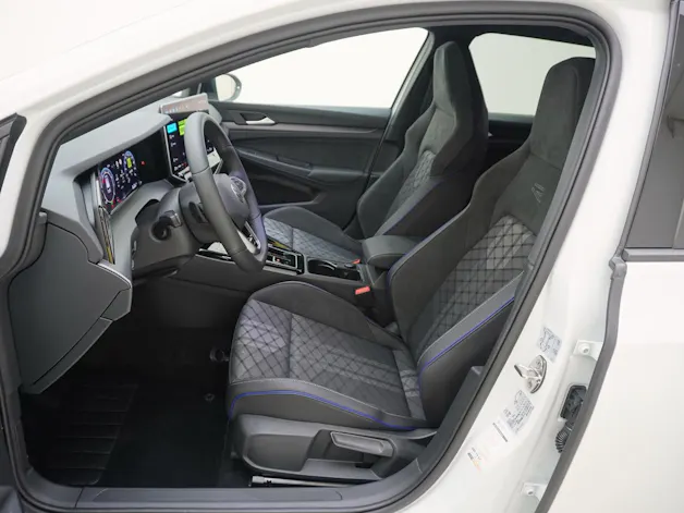 VW Golf VIII Variant 1.5 eTSI R-Line DSG