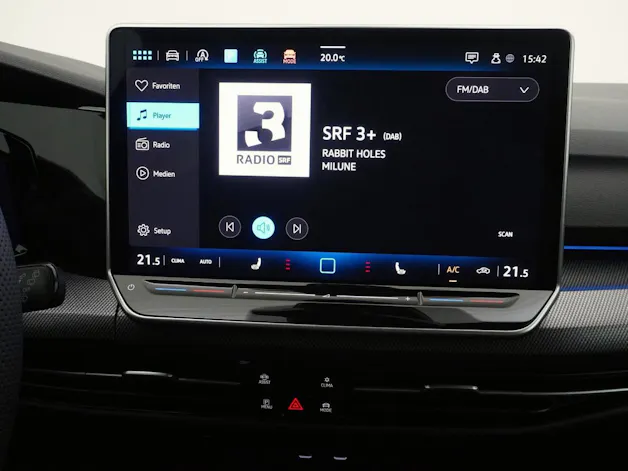 VW Golf VIII Variant 1.5 eTSI R-Line DSG