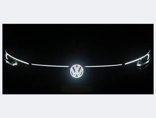 VW Golf VIII Variant 1.5 eTSI R-Line DSG