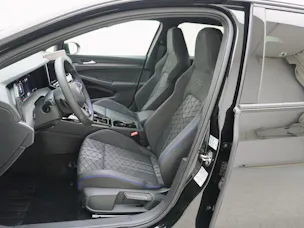 VW Golf VIII Variant 1.5 eTSI R-Line DSG