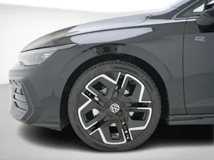 VW Golf VIII Variant 1.5 eTSI R-Line DSG