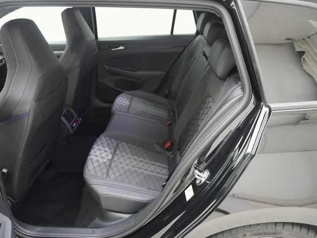 VW Golf VIII Variant 1.5 eTSI R-Line DSG