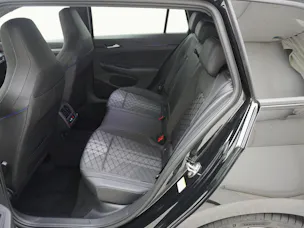 VW Golf VIII Variant 1.5 eTSI R-Line DSG