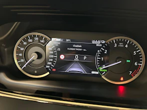 Fahrzeugbild LAND ROVER Range Rover Evoque 1.5 T 300e R-Dynamic SE