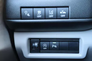 Suzuki Swift 1.2 Sakura Top Hybrid