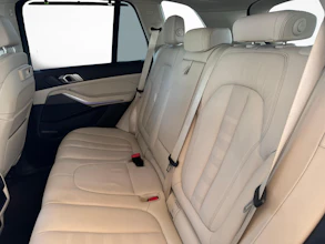 https://vehicle.imgix.net/4371980/cc88f927-e84d-4b1f-a8a5-8dafc0767939.jpg