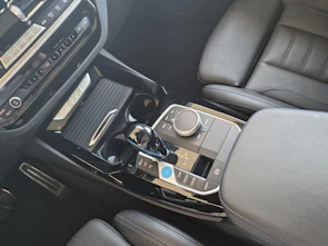 immagine del veicolo BMW iX3 E-Motor / ab 3,99% Leasing bei Abschluss einer Protect Autoversicherung