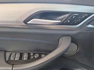 BMW iX3 E-Motor / ab 3,99% Leasing bei Abschluss einer Protect Autoversicherung