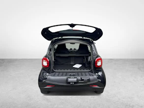https://vehicle.imgix.net/4371985/055a5927-6f4b-41f4-8be3-10ba4ab6fdc1.jpg