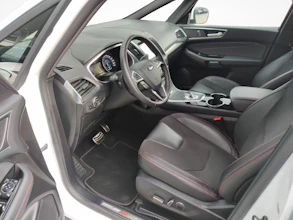 https://vehicle.imgix.net/4371986/80fa96b1-493b-49bb-86fe-3c991f13bc4c.jpg