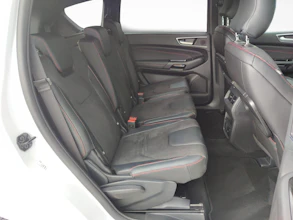 https://vehicle.imgix.net/4371986/c134e1ea-6dea-46d7-ac09-fb48acf79108.jpg
