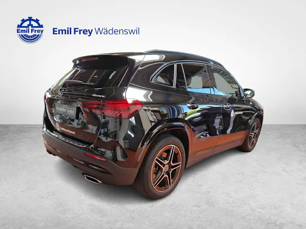 Mercedes-Benz GLA 250 4MATIC Swiss Star AMG Line