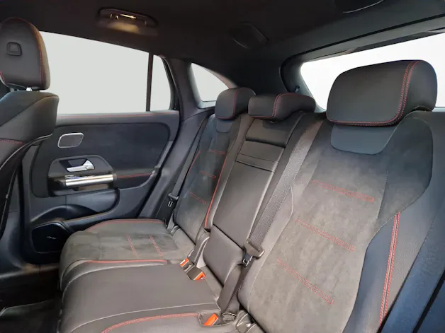 Mercedes-Benz GLA 250 4MATIC Swiss Star AMG Line