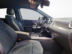 Fahrzeugbild MERCEDES-BENZ GLA 250 4MATIC Swiss Star AMG Line