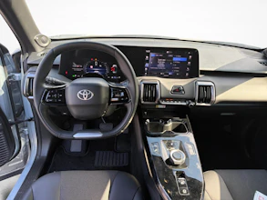 https://vehicle.imgix.net/4372034/712d4c34-1cb5-4bda-b50a-3068346f8eb3.jpg